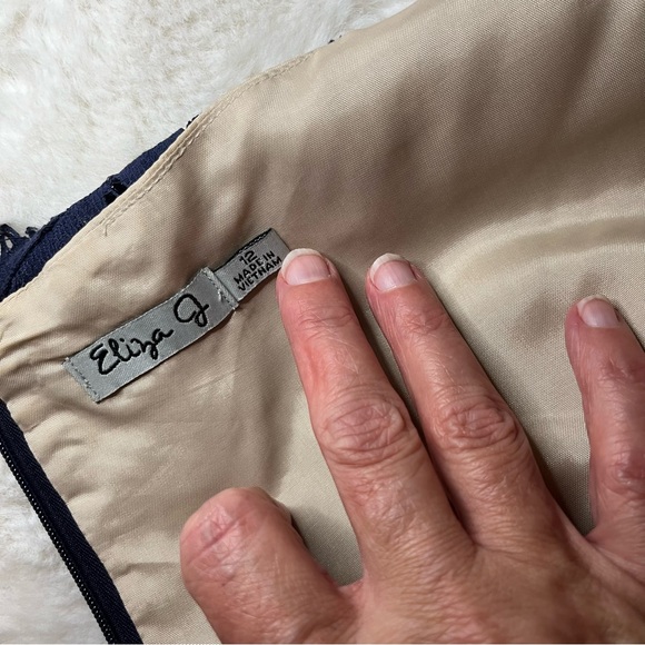 Eliza J. Navy Blue Fit & Flare Lace Bodice Cap Sleeve Cocktail Dress - size 12 - Picture 6 of 7